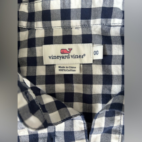 Vineyard Vines | White and Navy Long Sleeve Button Up | Size 00 - Picture 4 of 10